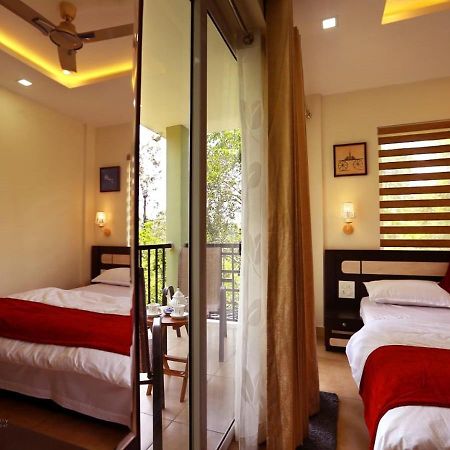Glad Valley Wayanad By Lexstays-Tea Estate Villa Exterior photo